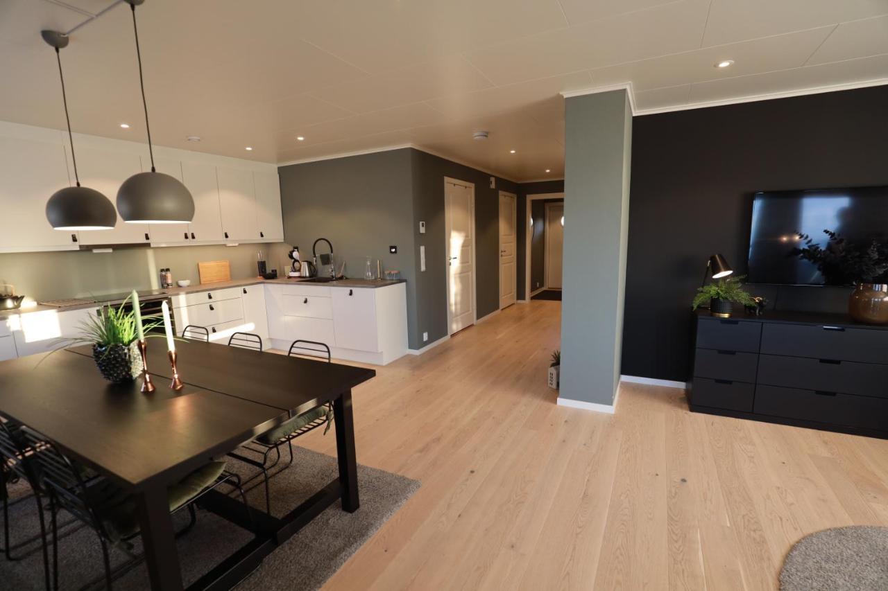 Modern Apartment With Seaview Hammarvika Esterno foto