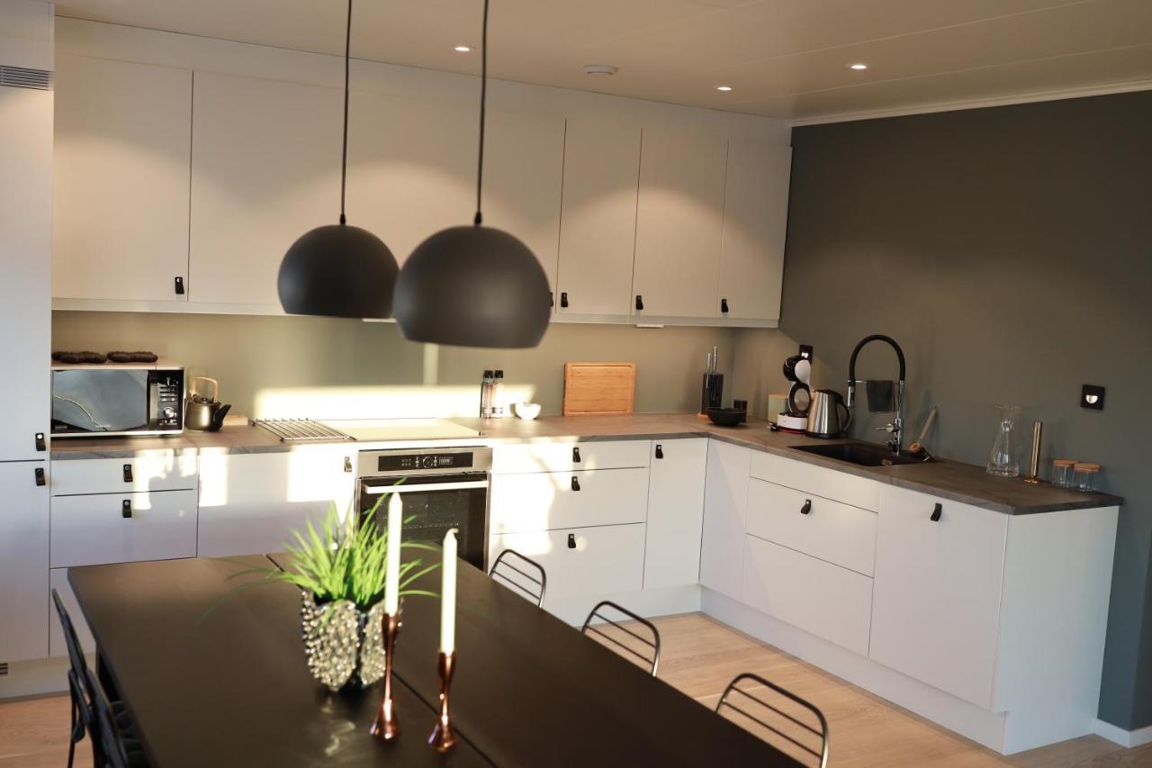 Modern Apartment With Seaview Hammarvika Esterno foto